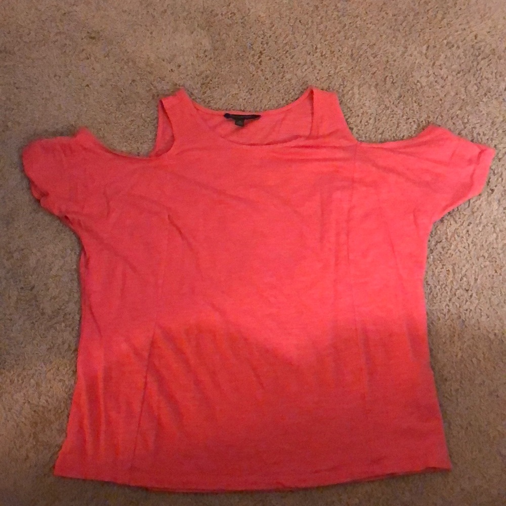 Open shoulder short sleeve